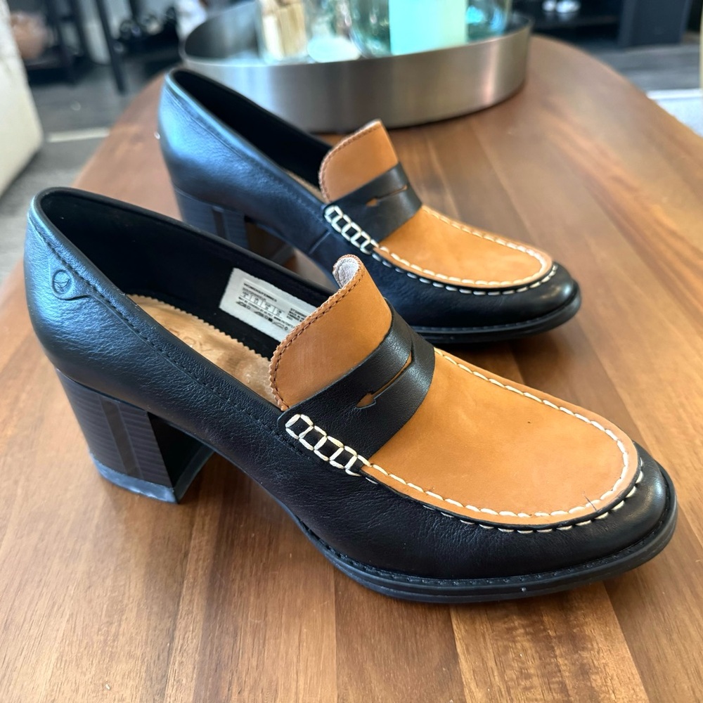 Sperry Black and Tan Leather Heeled Loafers - Picture 3 of 7